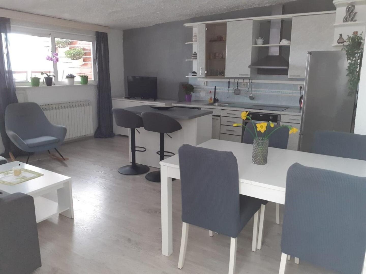Apartment Jure Brist Eksteriør billede